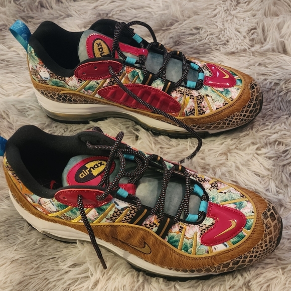 Nike Air Max 98 Chinese New Year (2019) - Picture 5 of 7